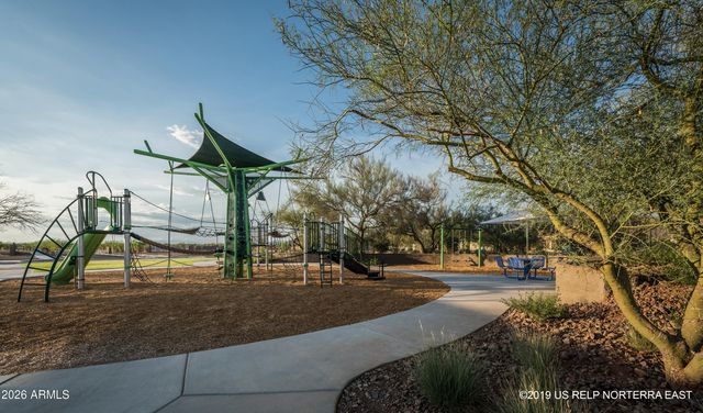 1951 W PASO Trail, Phoenix, AZ 85085