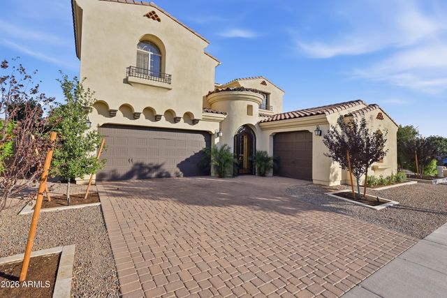 1951 W PASO Trail, Phoenix, AZ 85085