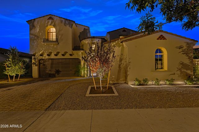 1951 W PASO Trail, Phoenix, AZ 85085