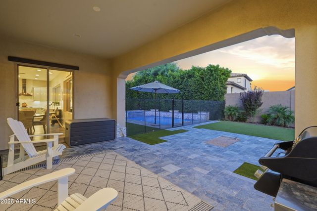 1951 W PASO Trail, Phoenix, AZ 85085