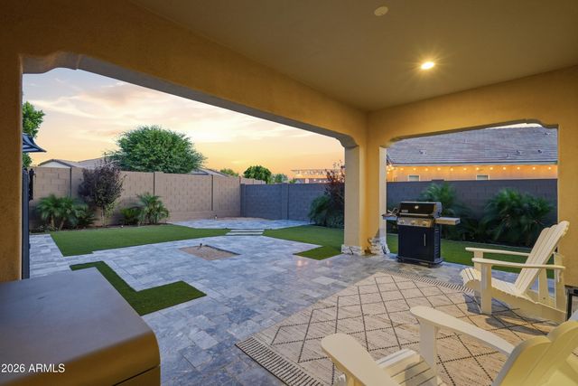 1951 W PASO Trail, Phoenix, AZ 85085