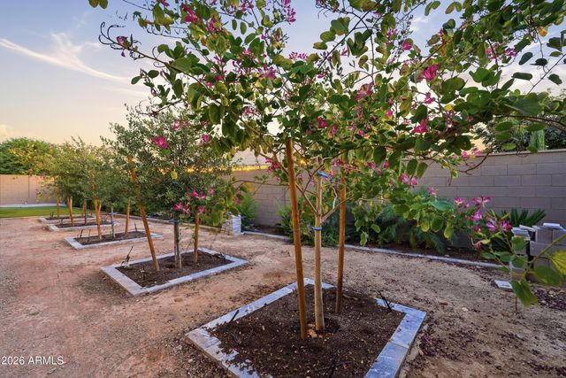 1951 W PASO Trail, Phoenix, AZ 85085