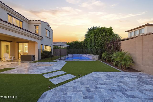 1951 W PASO Trail, Phoenix, AZ 85085