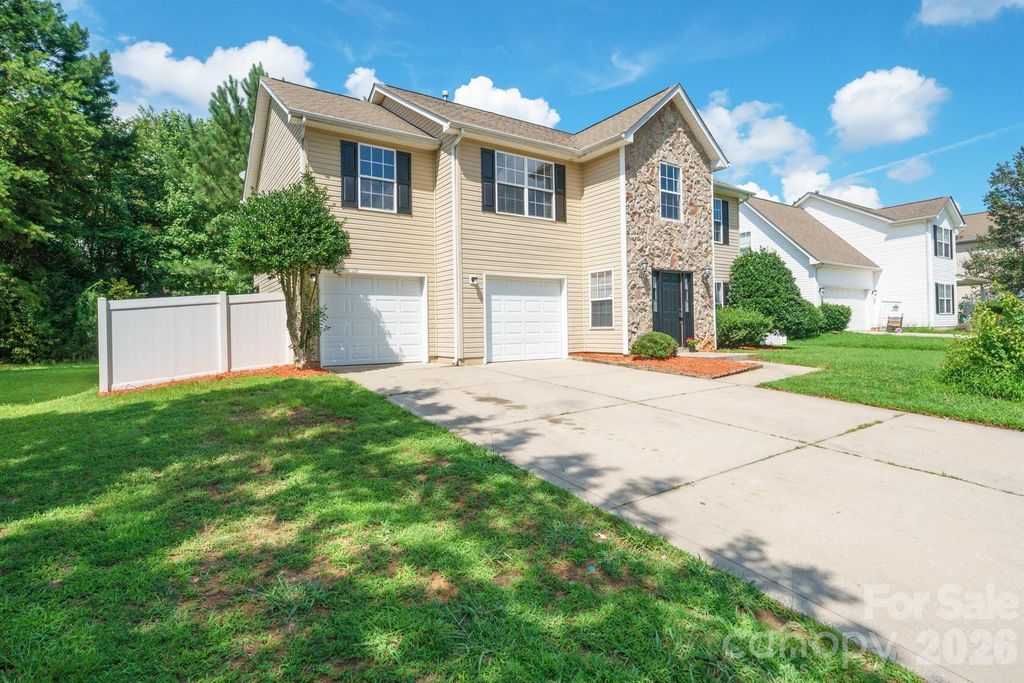 2646 Amber Crest Drive, Gastonia, NC 28052