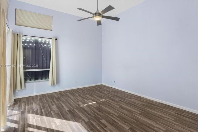 1140 W Bel Aire Dr W 1140, Pembroke Pines, FL 33027