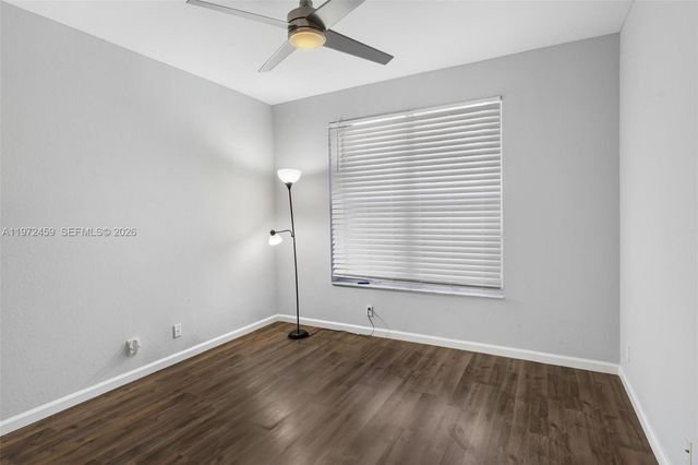 1140 W Bel Aire Dr W 1140, Pembroke Pines, FL 33027