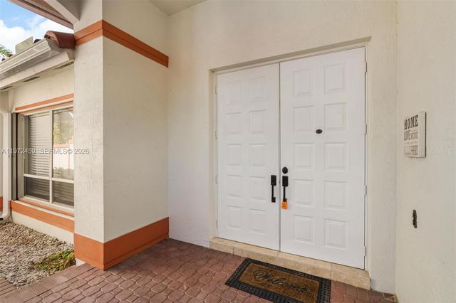 1140 W Bel Aire Dr W 1140, Pembroke Pines, FL 33027