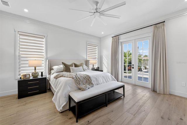 2311 GROVE STREET, Sarasota, FL 34239