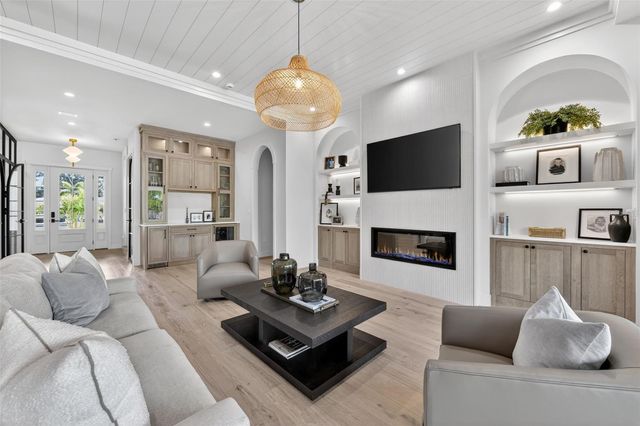 2311 GROVE STREET, Sarasota, FL 34239