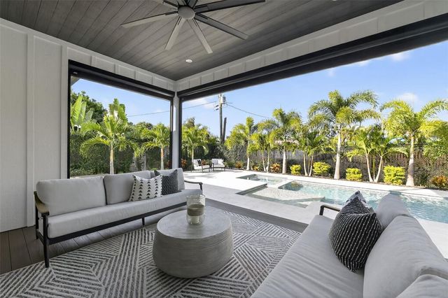 2311 GROVE STREET, Sarasota, FL 34239