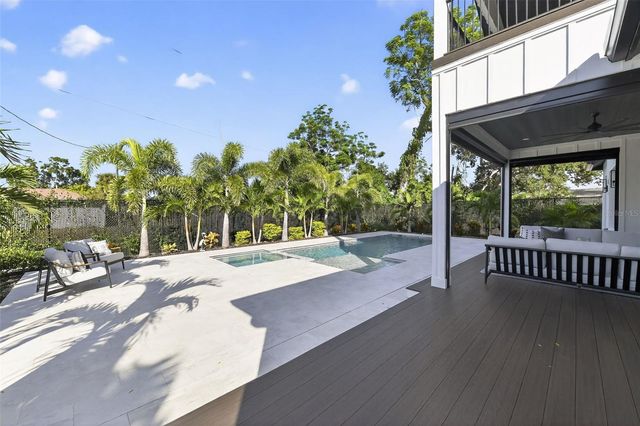 2311 GROVE STREET, Sarasota, FL 34239