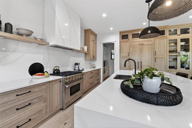 2311 GROVE STREET, Sarasota, FL 34239