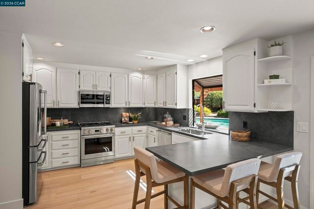 186 Arlene Dr, Walnut Creek, CA 94595