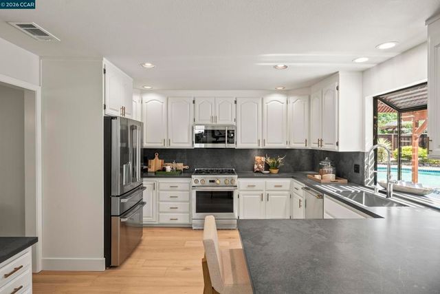 186 Arlene Dr, Walnut Creek, CA 94595