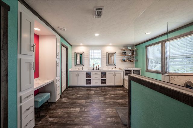 1590 Vz County Road 2816, Mabank, TX 75147