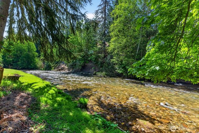 52225 SE 496th Place, Greenwater, WA 98022
