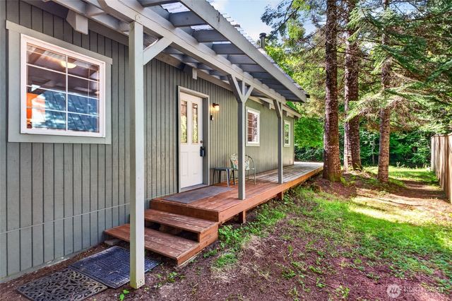 52225 SE 496th Place, Greenwater, WA 98022