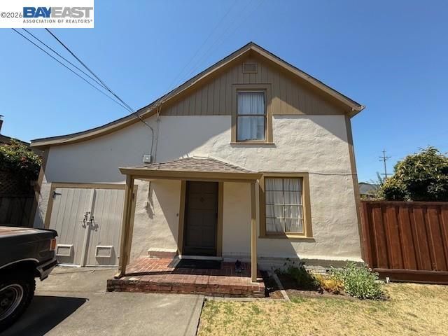 3208 Washington St, Alameda, CA 94501