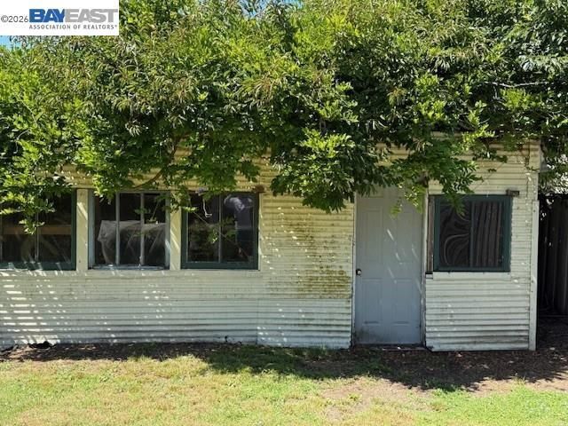 3208 Washington St, Alameda, CA 94501