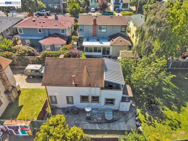 3208 Washington St, Alameda, CA 94501