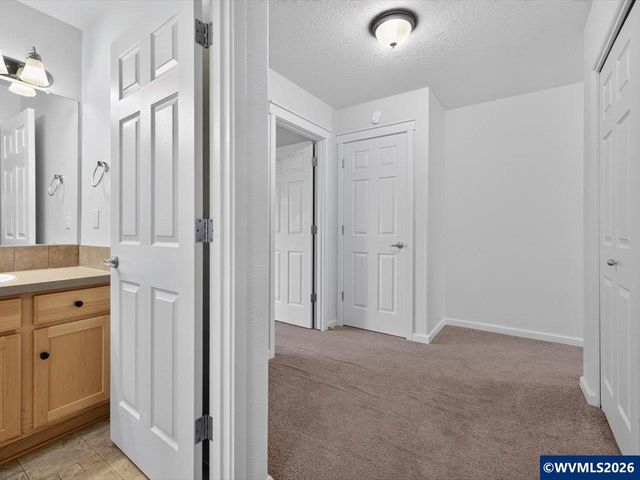 860 Wild Rose Ct, Independence, OR 97351