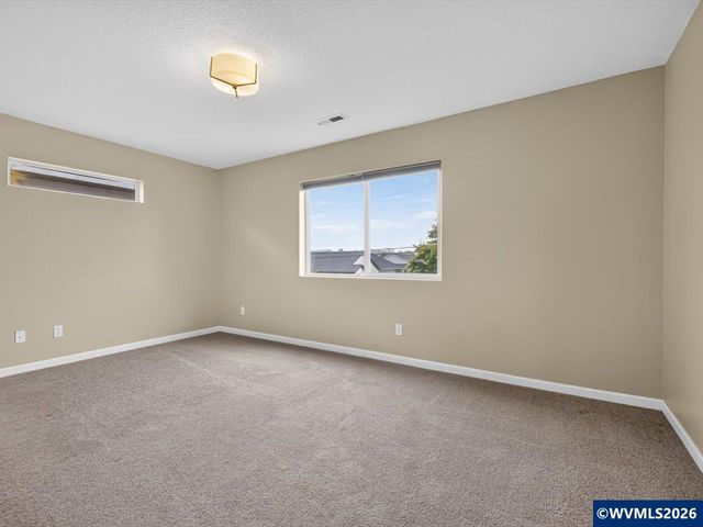 860 Wild Rose Ct, Independence, OR 97351
