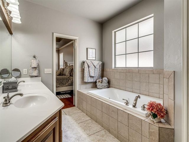 17909 Arbor Lane, Edmond, OK 73012