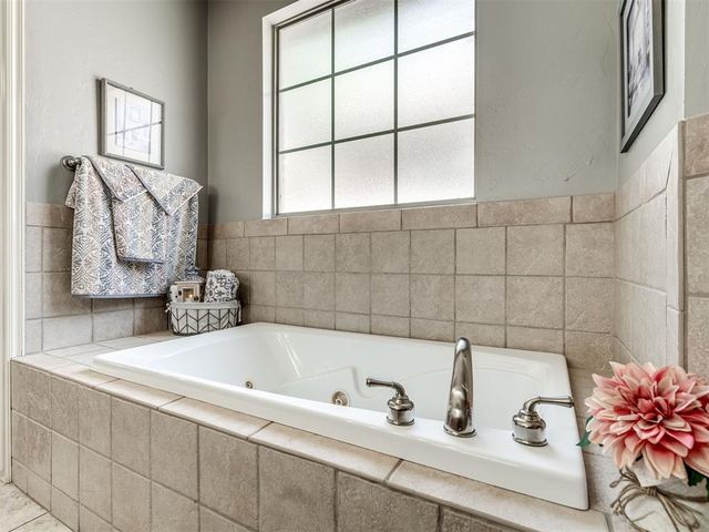 17909 Arbor Lane, Edmond, OK 73012
