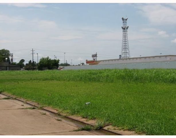 0 Macarthur, Alexandria, LA 71301