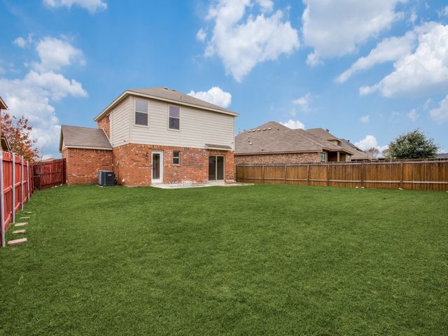 1208 Boxwood Drive, Crowley, TX 76036