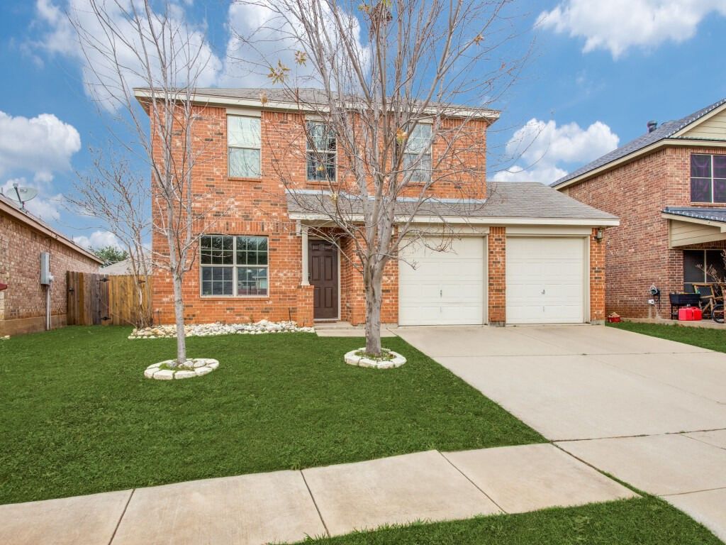 1208 Boxwood Drive, Crowley, TX 76036