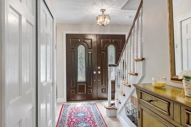 18 Farrwood Dr, Andover, MA 01810
