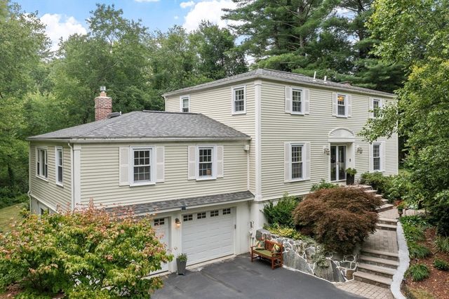 18 Farrwood Dr, Andover, MA 01810