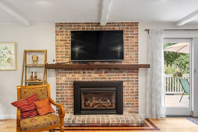 18 Farrwood Dr, Andover, MA 01810