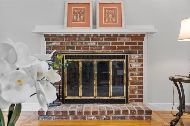 18 Farrwood Dr, Andover, MA 01810