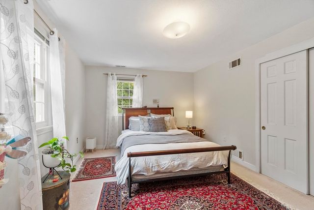18 Farrwood Dr, Andover, MA 01810