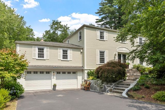 18 Farrwood Dr, Andover, MA 01810