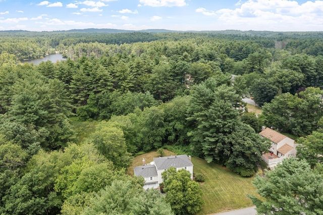 18 Farrwood Dr, Andover, MA 01810