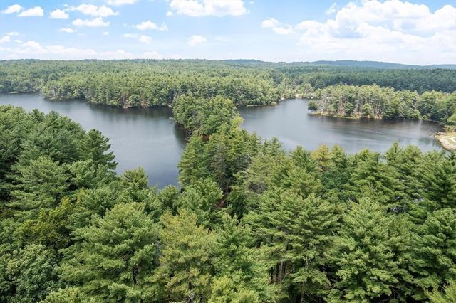 18 Farrwood Dr, Andover, MA 01810