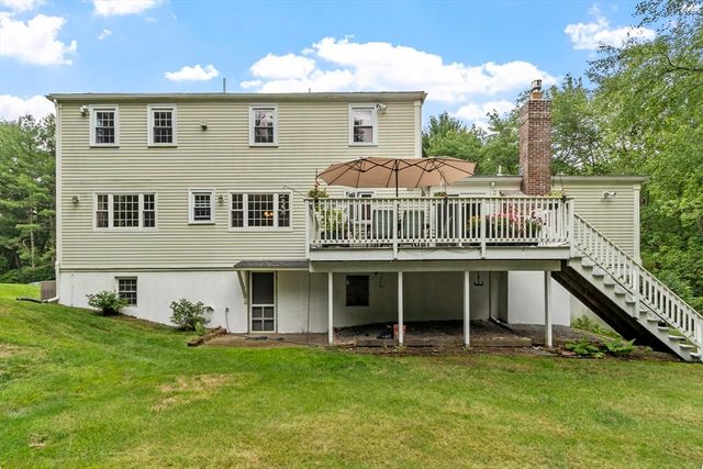 18 Farrwood Dr, Andover, MA 01810