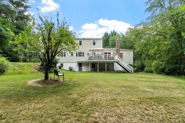 18 Farrwood Dr, Andover, MA 01810