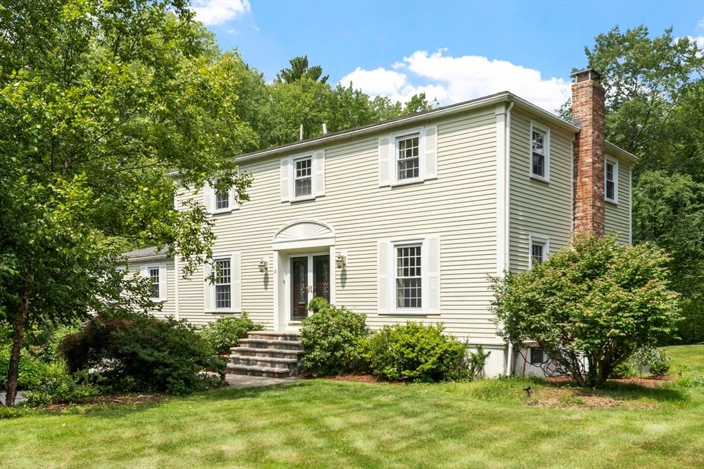 18 Farrwood Dr, Andover, MA 01810