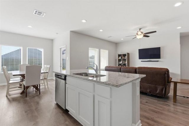 293 Paisley Parkway, Sulphur, LA 70663