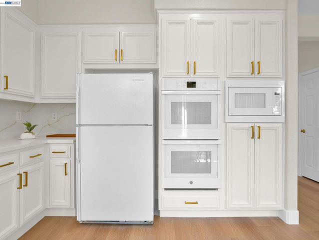 36270 Enfield Dr, Newark, CA 94560