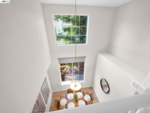 36270 Enfield Dr, Newark, CA 94560