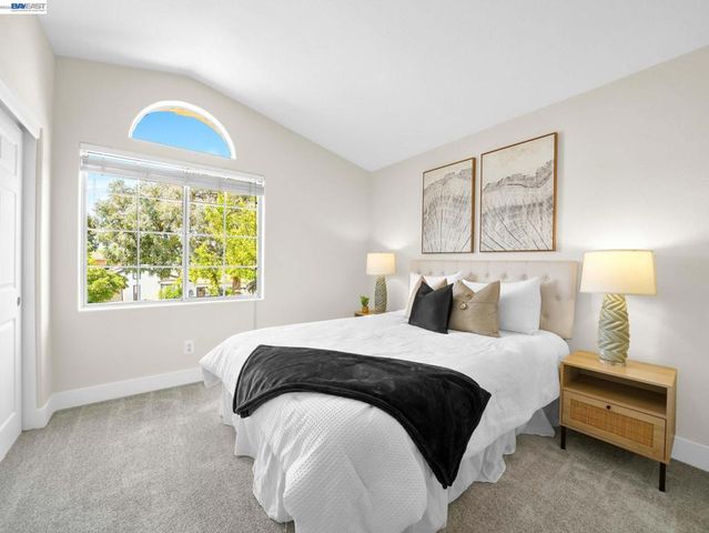 36270 Enfield Dr, Newark, CA 94560