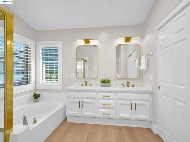 36270 Enfield Dr, Newark, CA 94560