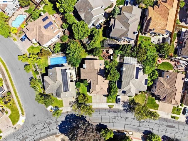 36270 Enfield Dr, Newark, CA 94560