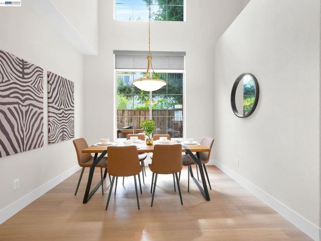 36270 Enfield Dr, Newark, CA 94560