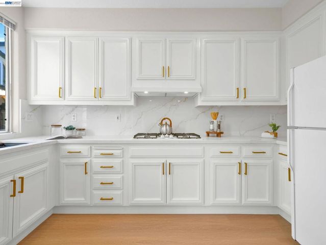 36270 Enfield Dr, Newark, CA 94560